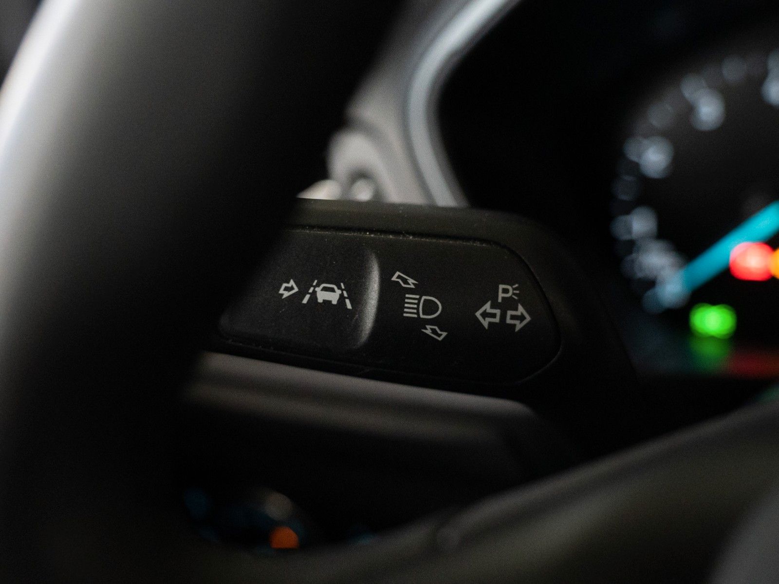 Fahrzeugabbildung Ford Focus Turnier Active/AUTOMATIK/WINTER-P/KAMERA