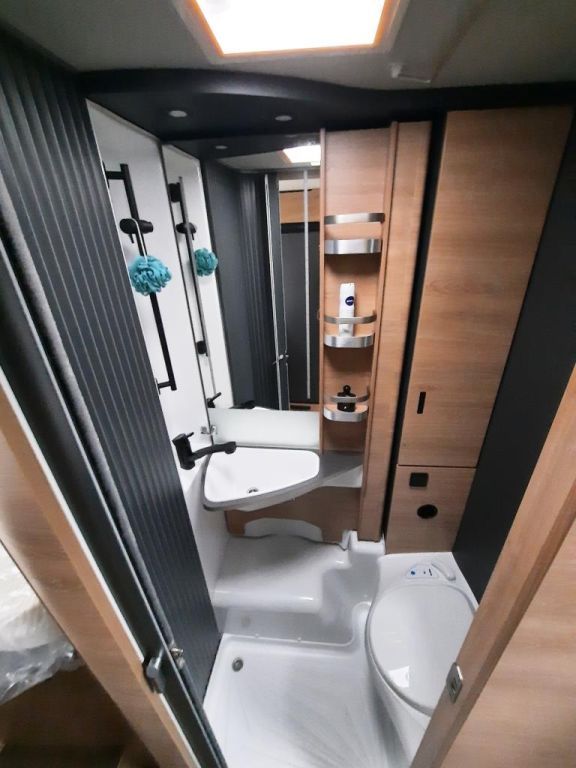 Fahrzeugabbildung Knaus L!VE TI 650 MEG Platinum Selection Verfüg./Spare