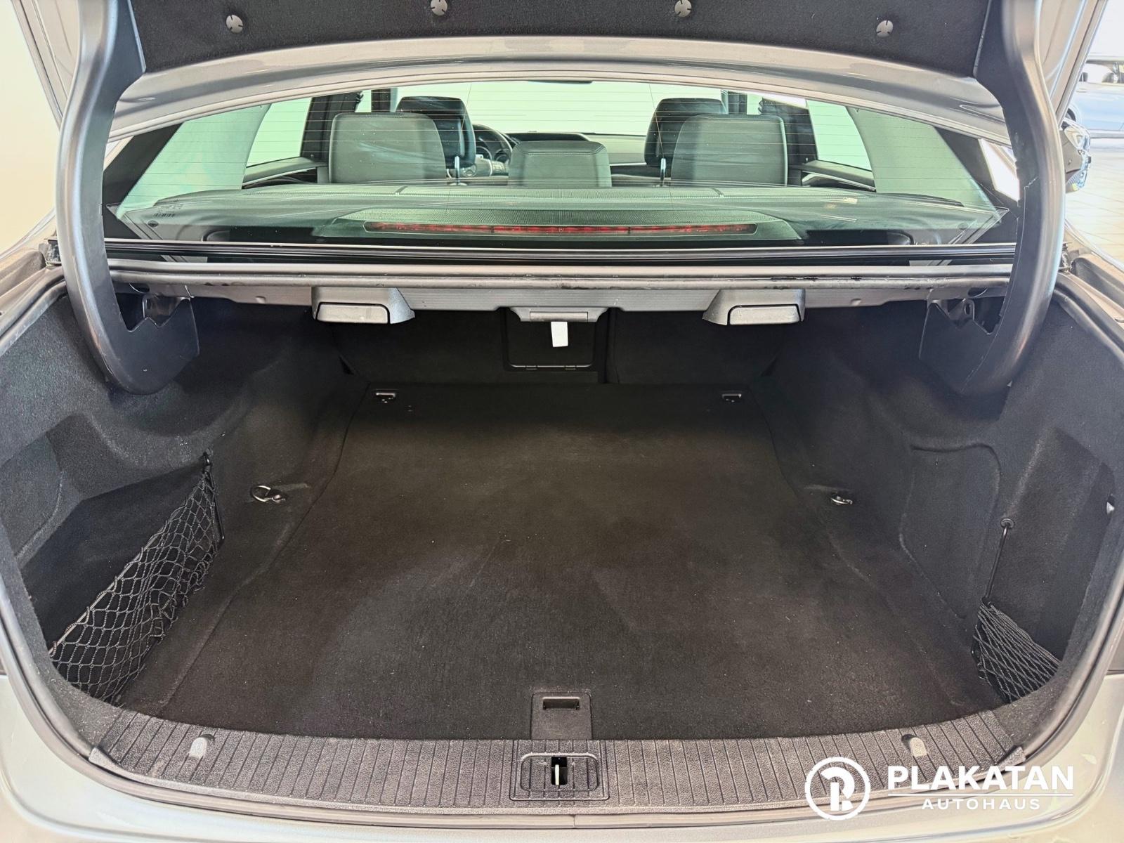 Mercedes-Benz E 200 Tempomat Navi Bi-Xenon 2Hand MB-Service