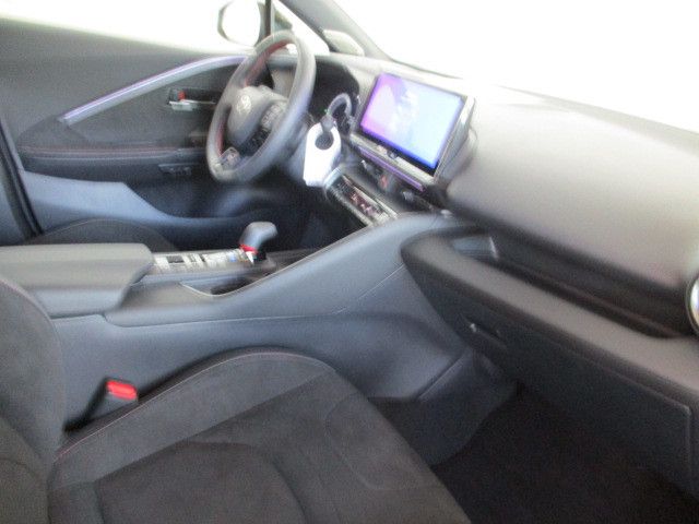Fahrzeugabbildung Toyota C-HR Plug-In Hybrid FWD GR Sport