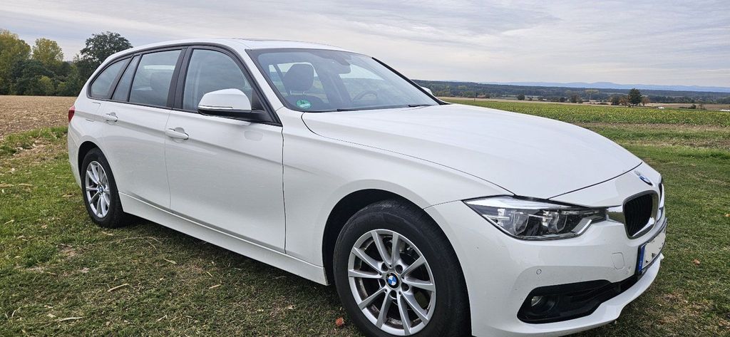 Image of BMW 320
