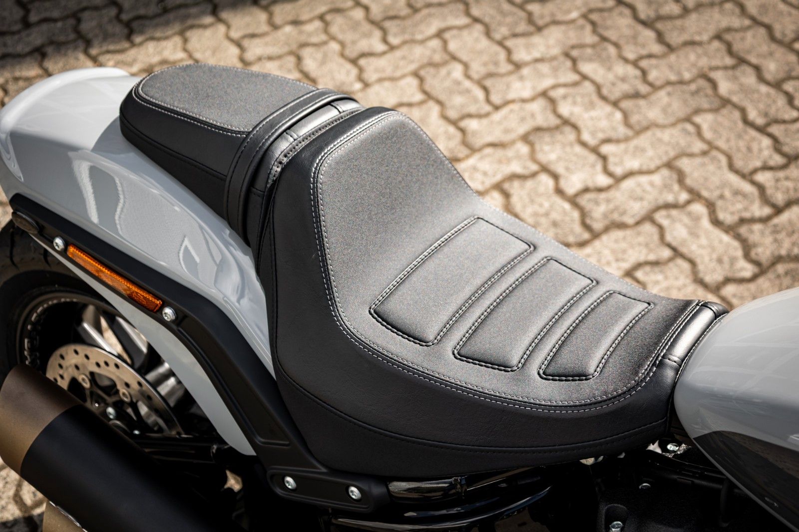 Fahrzeugabbildung Harley-Davidson FXFBS Fat Bob 114 CUI Softail - Jekill & Hyde