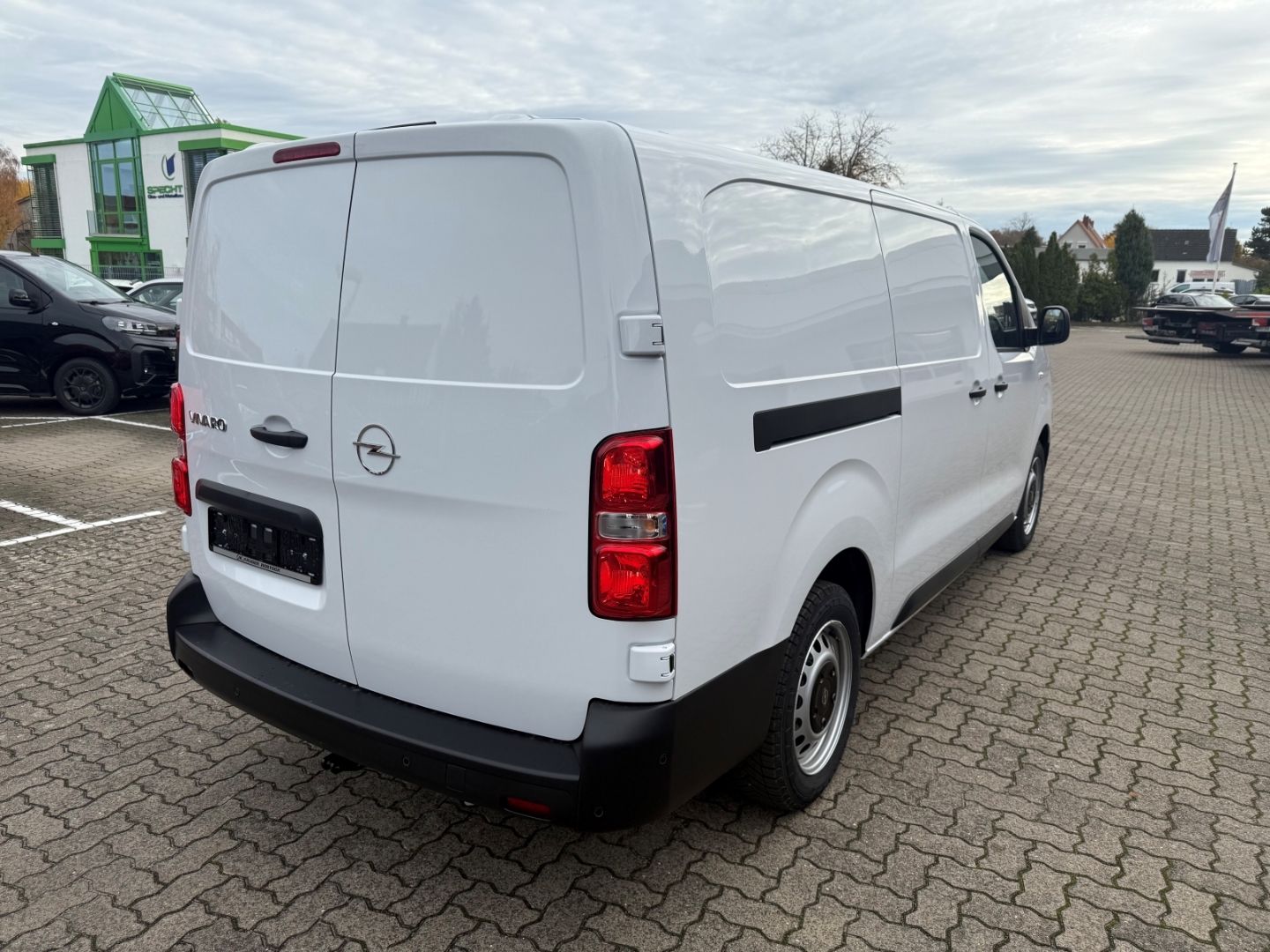 Fahrzeugabbildung Opel Vivaro Opel Kasten XL LED+AHK+Laderaumschutz