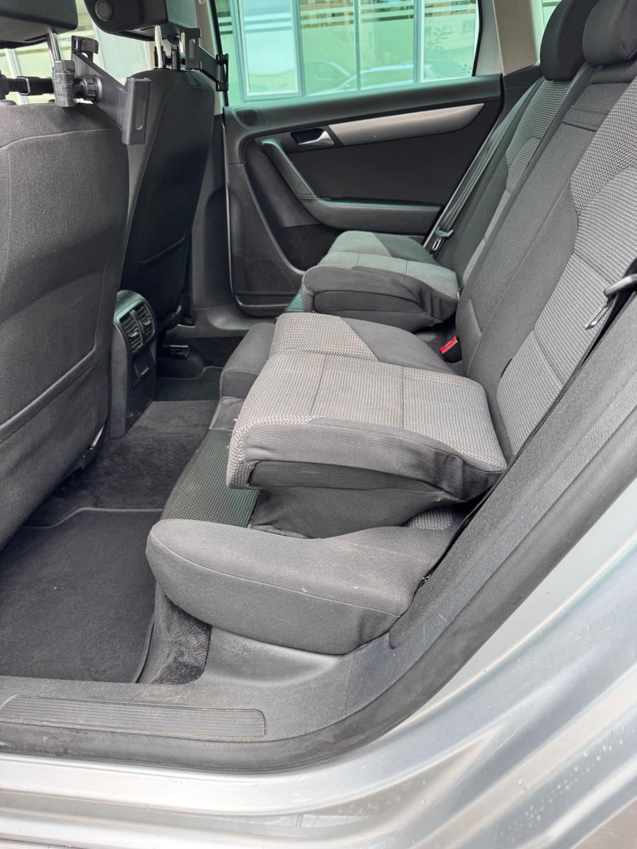 Volkswagen Passat 2011 — photo 6