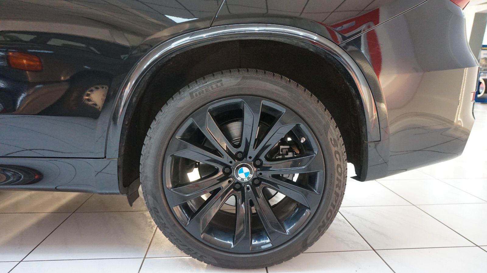 Fahrzeugabbildung BMW X5 xDrive 40 d