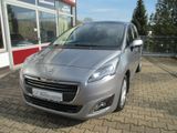 Peugeot 5008 Active+Panorama+AHK+Navi+1.HD - Peugeot 5008: Van