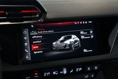 AUDI RS3 Sportback | Pano | Schalensitze | Carbon AUDI RS3 Sportback | Pano | Schalensitze | Carbon