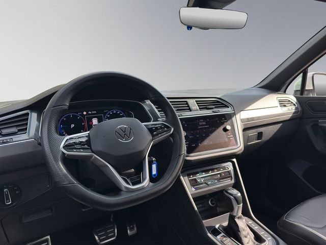 Tiguan 2.0 TDI R-Line DSG ACC FACEL. LED PANO