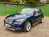 BMW X1 xDrive20i - Automatik - Allrad - Klima - Navi - BMW X1: Blau