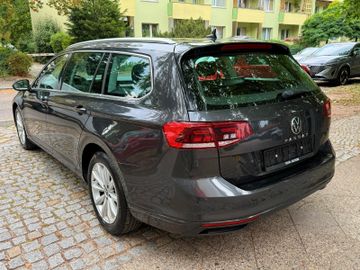 Volkswagen Passat Variant - 8
