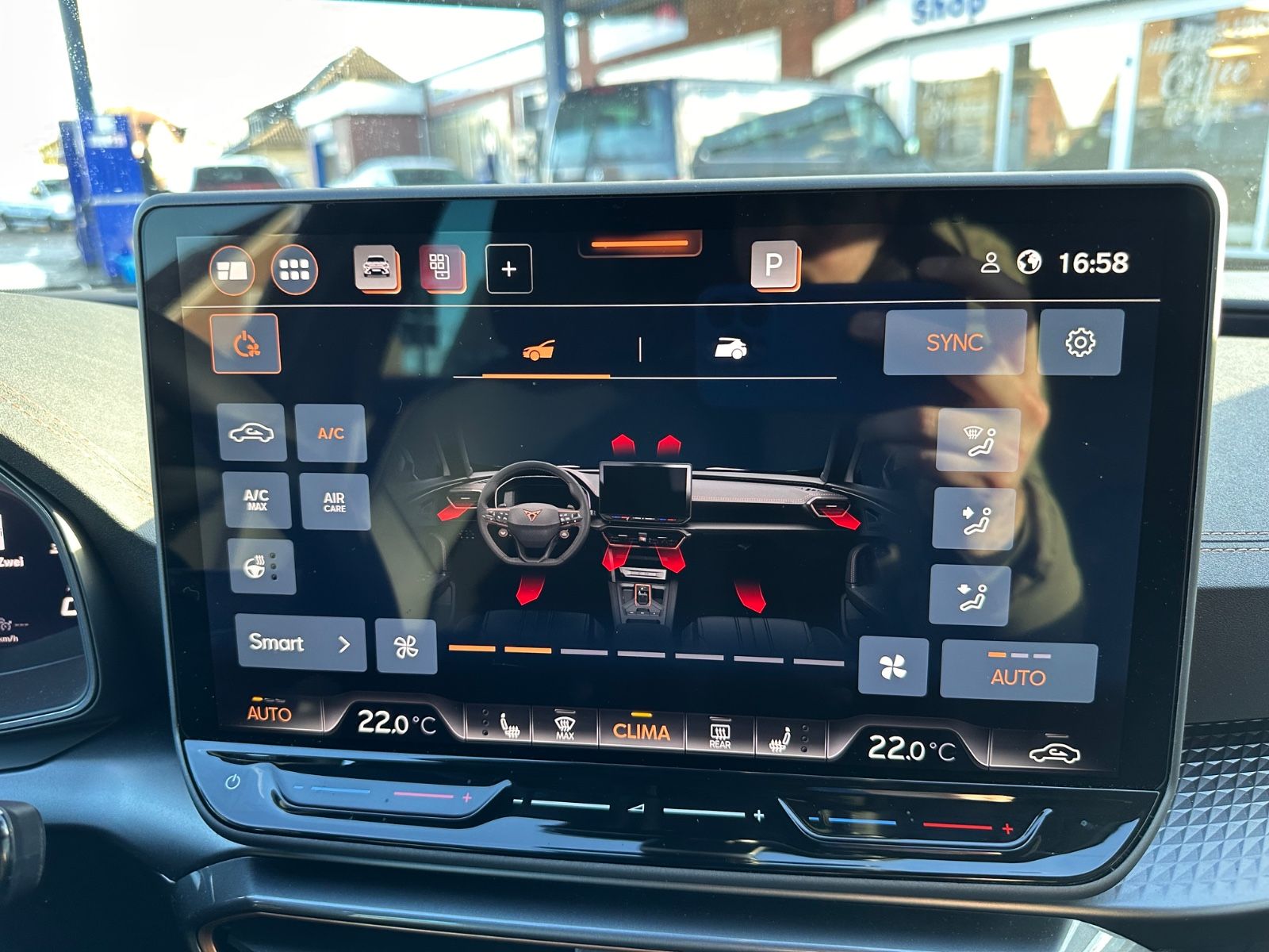 Fahrzeugabbildung CUPRA Formentor 1.5 eTSI DSG ACC/LED/APP/GJR/SHZG