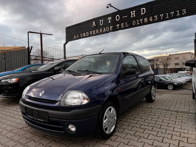 Renault Clio 1.4 RT, klima , auspuff, Bremse TÜV Neu,