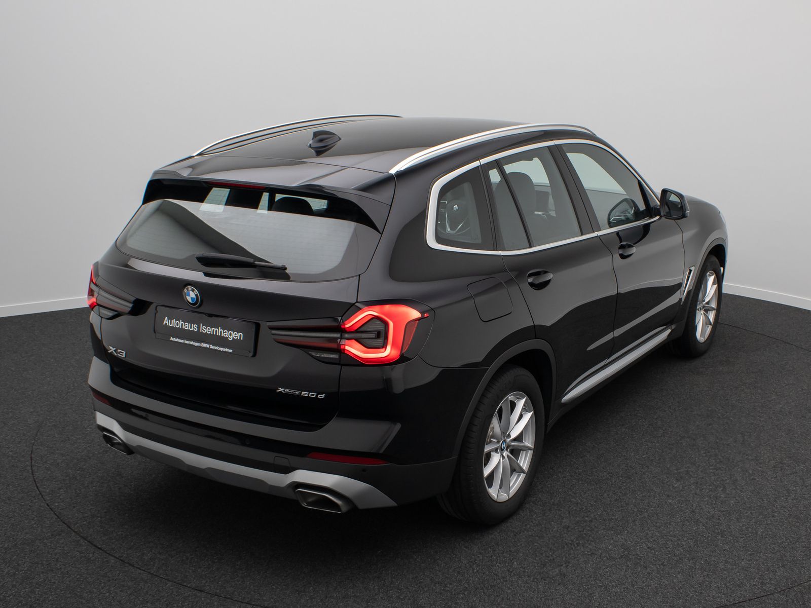 Fahrzeugabbildung BMW X3 xD20d Kamera DAB HiFi AHK Sportsitz Leder 18"