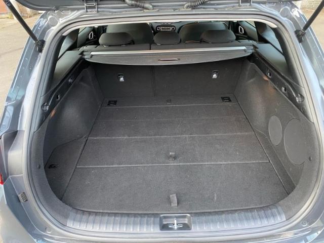 Kia Ceed_sw Sportswagon 1.5 T-GDI DCT Spirit Navi+Si