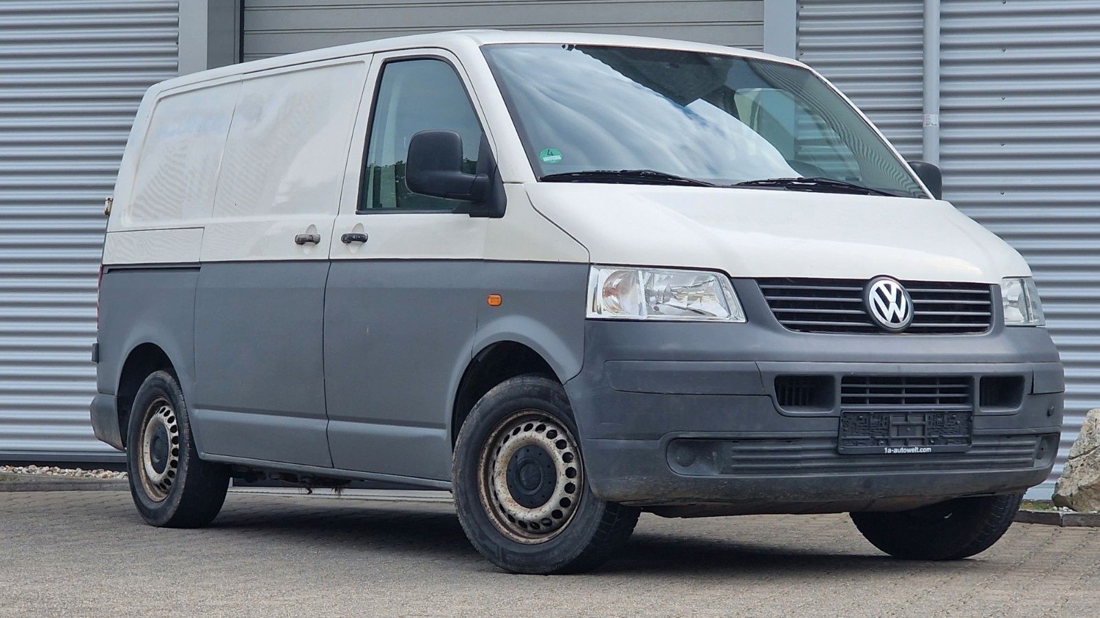 Volkswagen T5 Transporter - 1