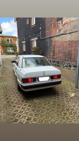 Mercedes-Benz 190e W201 - weiße Mercedes-Benz 190