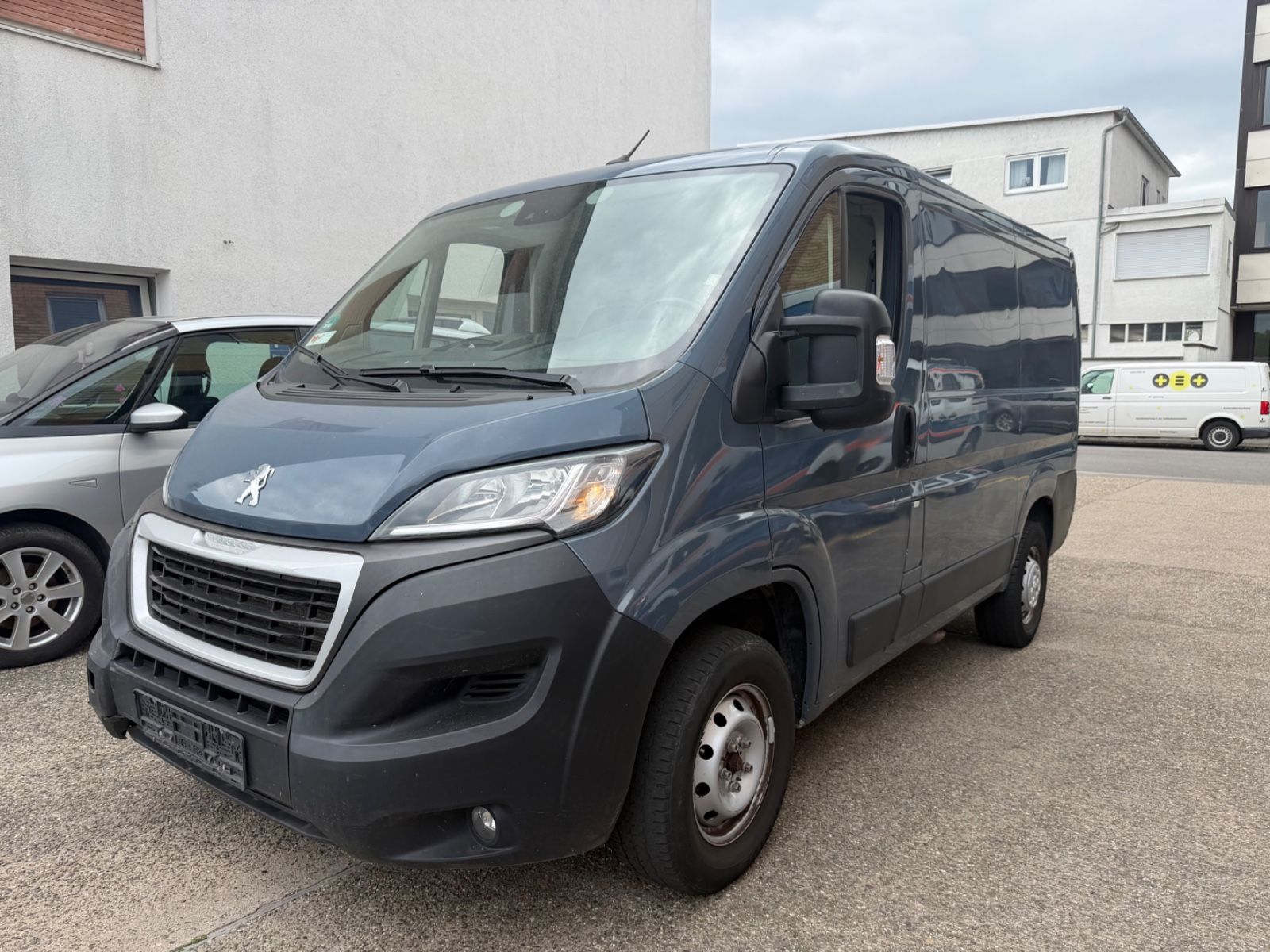 Peugeot Peugeot Boxer Kasten 328 L1H1 Pro BlueHDi 120 Stop