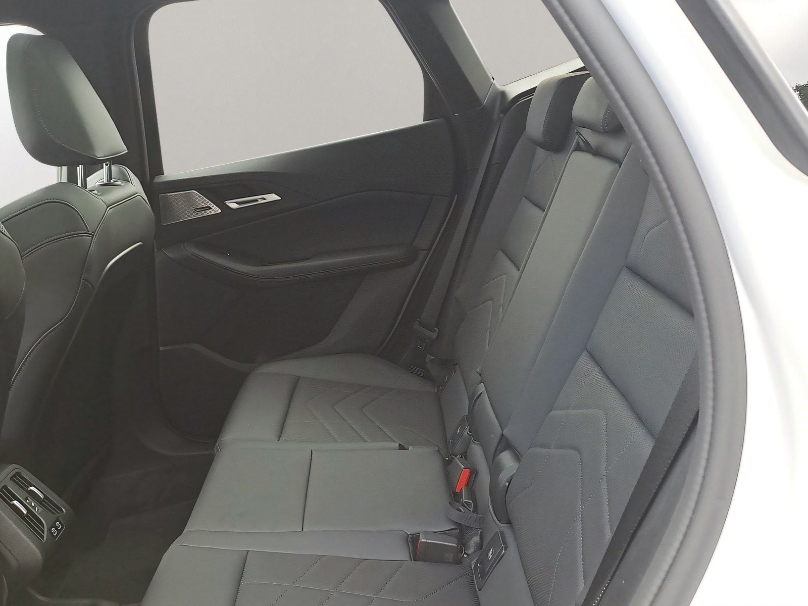 BMW 223 Active Tourer - Bild 9