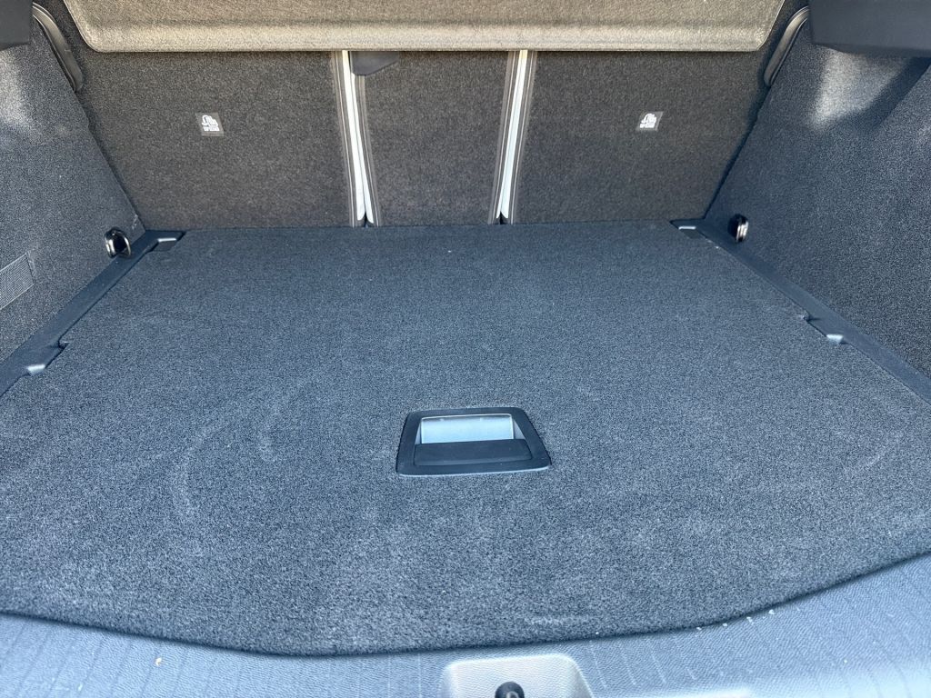 Fahrzeugabbildung Citroën e-C5 Aircross 210 Komfort-Range MAX *Schiebedach
