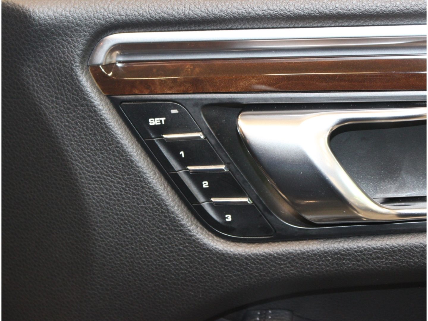 Fahrzeugabbildung Porsche Macan S Diesel Sport Design 1. Hand*Pano*Bose