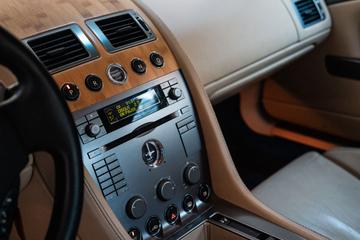 2004 Aston Martin DB9 缩略图 21