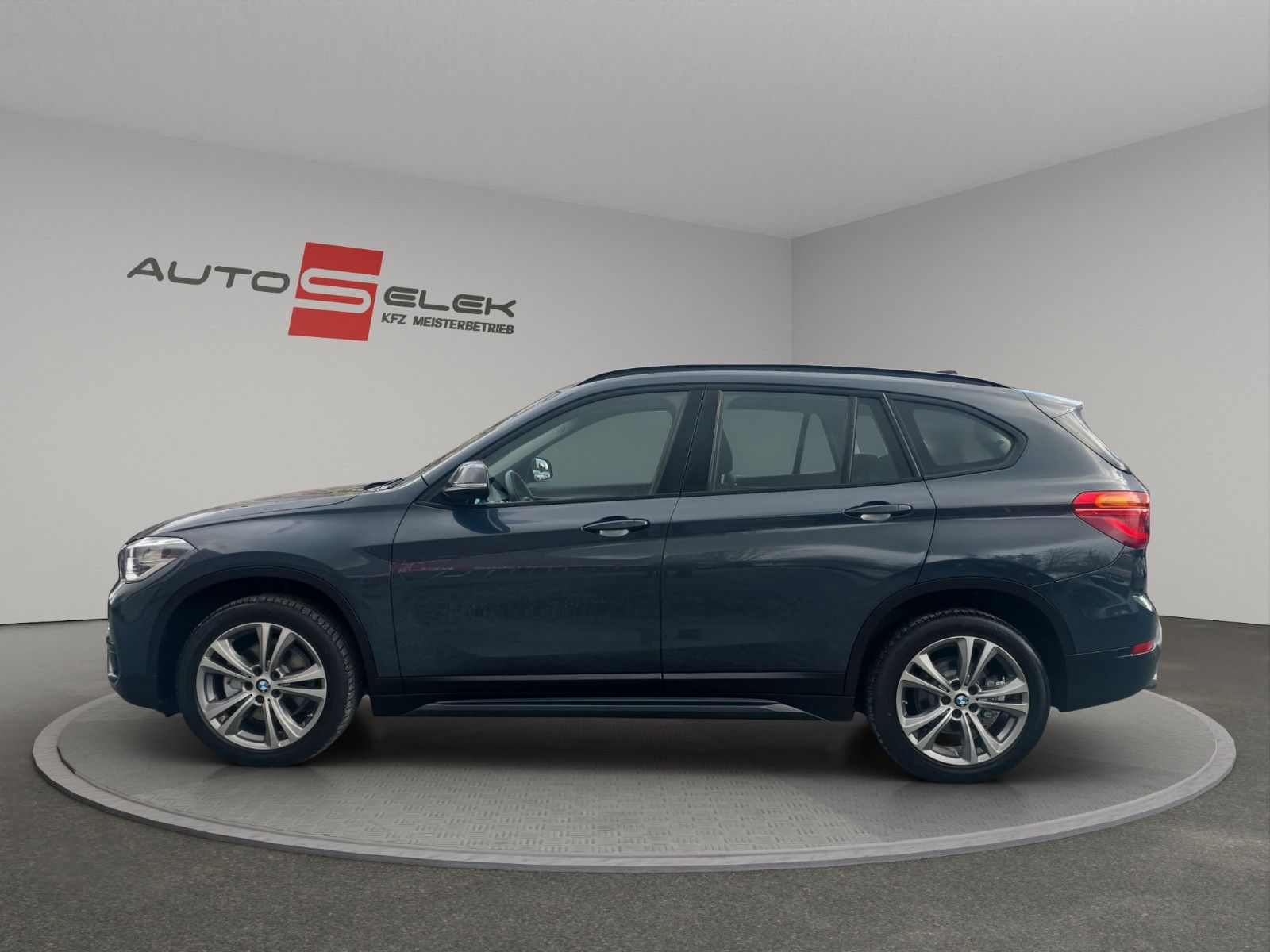 Fahrzeugabbildung BMW X1 xDrive 18 d Sport Line AUTOMATIK