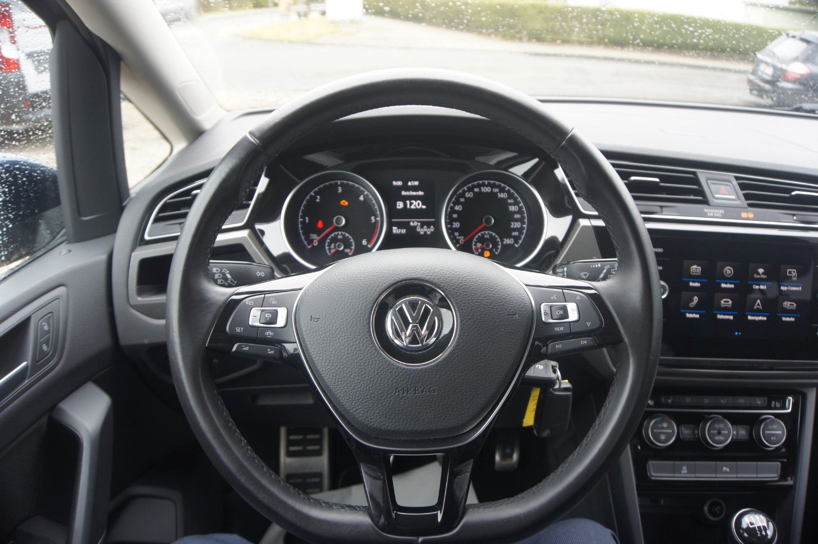 Fahrzeugabbildung Volkswagen Touran Join  AHK ZV MET. ALU