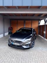 Ford Focus ST - gepflegter Zustand - Milltek - Ford Focus mit Benzin-Antrieb: Sportwagen
