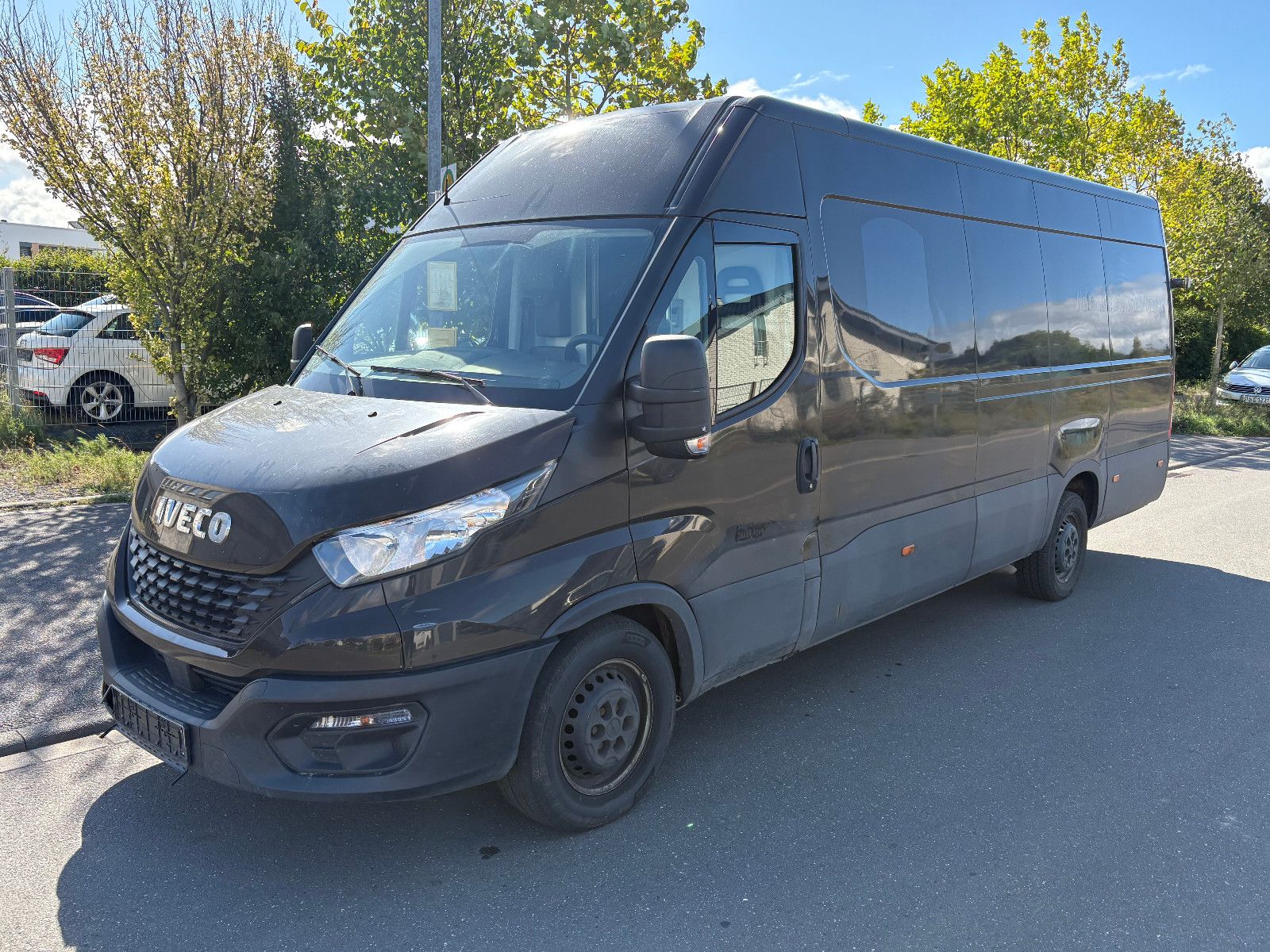 Fahrzeugabbildung Iveco Daily Kasten HKa 35 S ... V Radstand 4100/2-SITZ