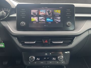 Skoda Fabia IV 1.0 TSI Ambition LED PDC SHZ ALU