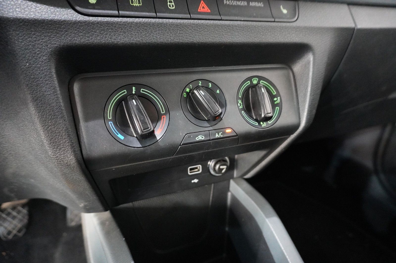 Fahrzeugabbildung SKODA Fabia 1.0 TSI COMBI COOL PLUS LED/SHZ/PDC/DAB+