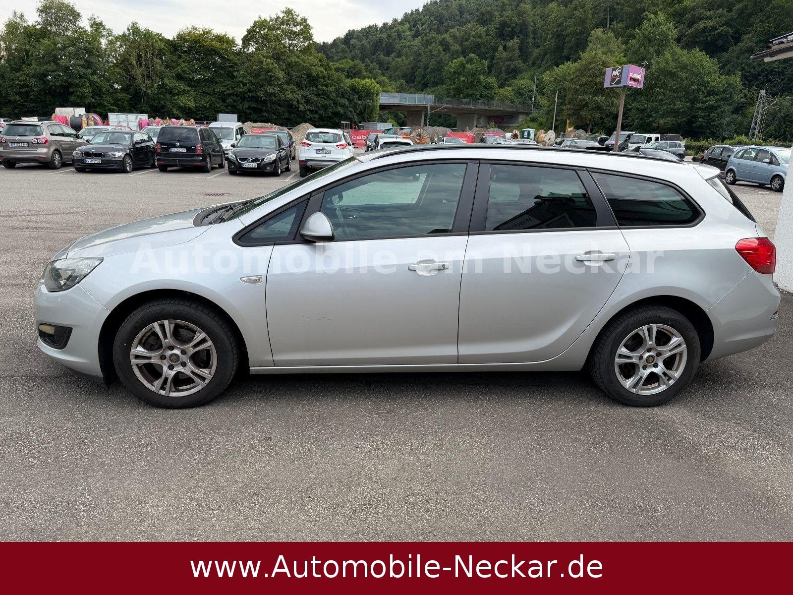 Opel Astra 2013 — photo 8