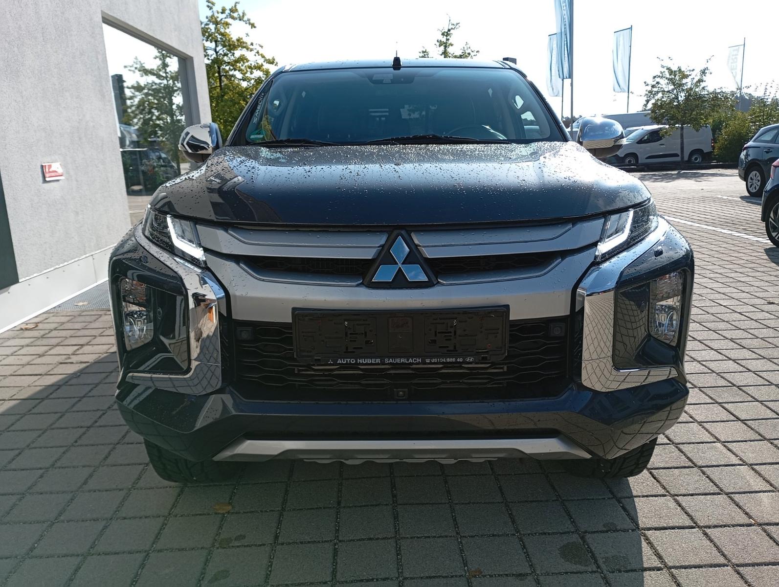 Mitsubishi L200 Top 2.3 Diesel Doppelkabine 4WD A/T