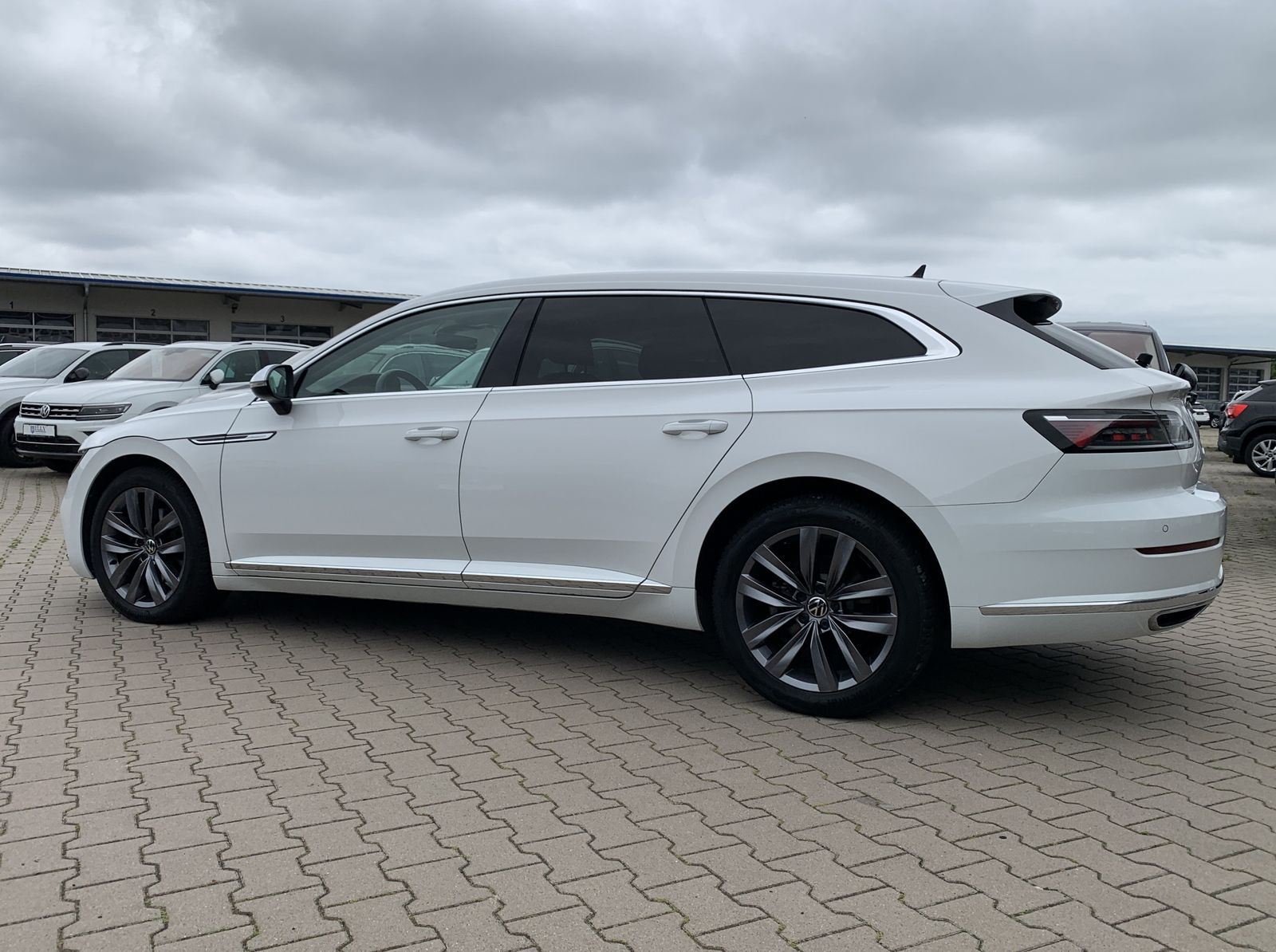 Fahrzeugabbildung Volkswagen Arteon Shooting Brake 2.0 TDI*Leder*AHK*LED*