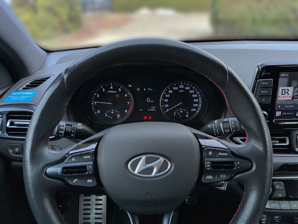 Fahrzeugabbildung Hyundai i30 KOMBI 1.5T 48V N-LINE GARANTIE-04/29 1HD AHK