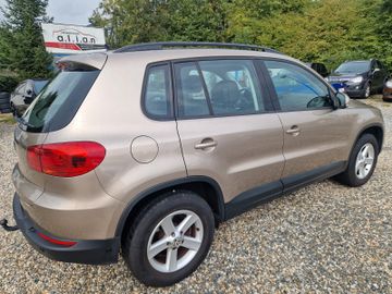 Volkswagen Tiguan - 6