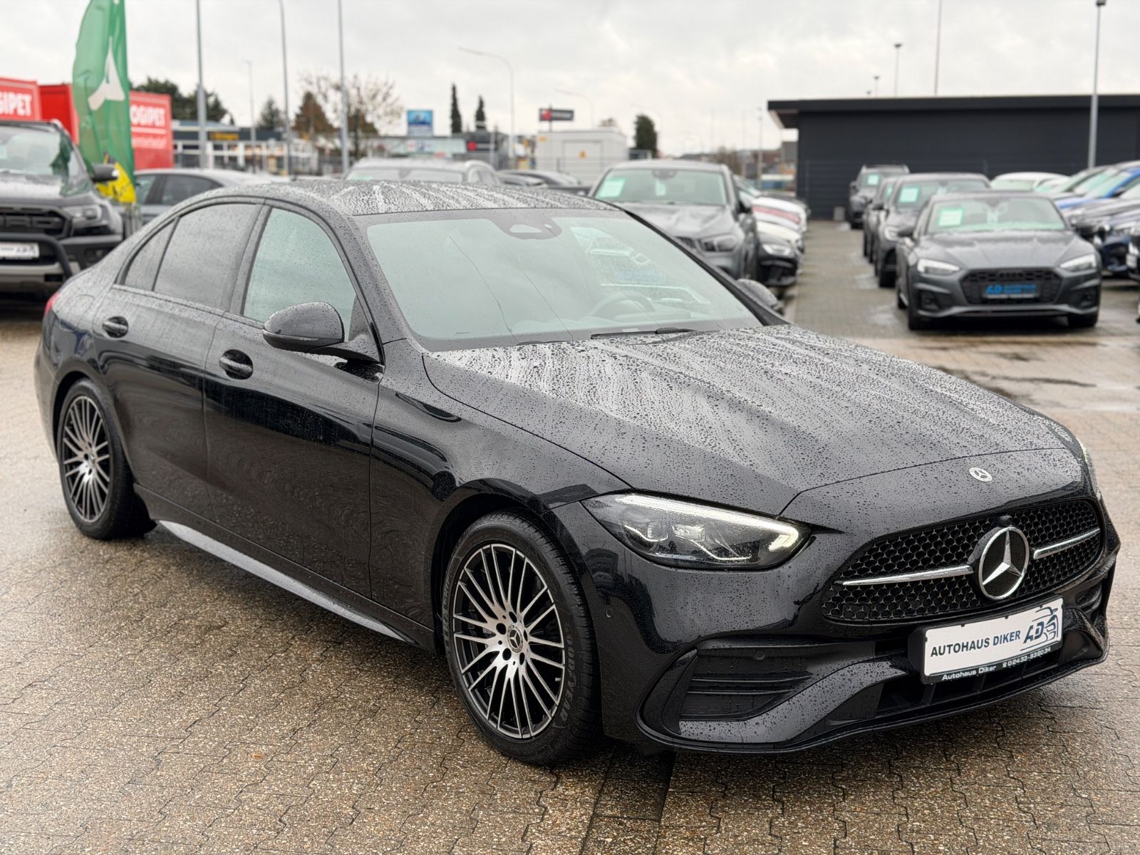 Mercedes-Benz C 220 d Limousine AMG Line Night Paket imagem 2