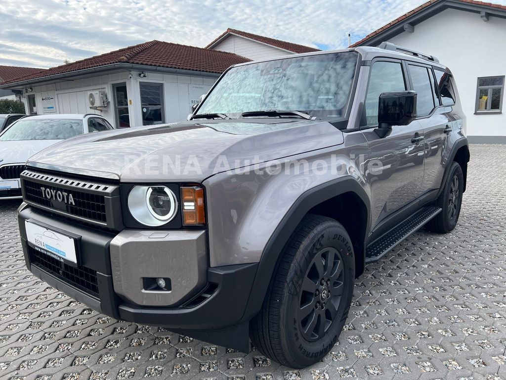 Image of Toyota Land Cruiser