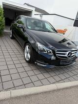 Mercedes-Benz E 220 CDI  Top Ausstattung - Mercedes-Benz 220 mit Diesel-Antrieb: Cdi