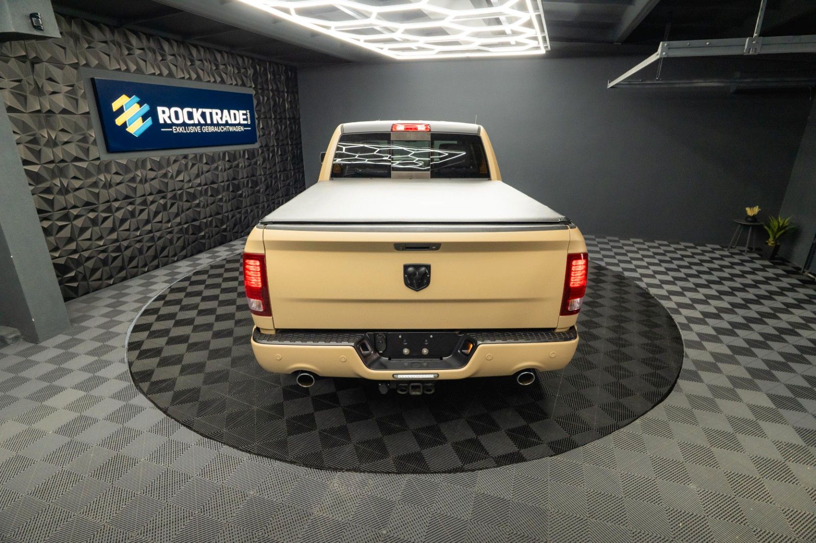 Fahrzeugabbildung Dodge RAM 5.7 V8 HEMI 4x4 OFFROAD RAPTOR LONGBED 19%