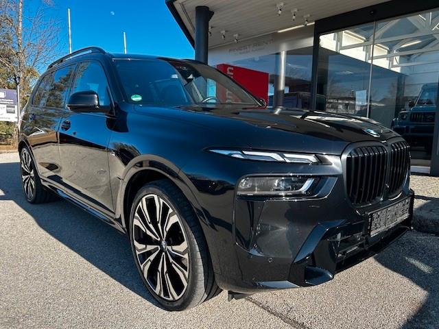 BMW X7 xDrive40d/M-Pro/23"/Blck-Blck/Carbon/FullFull