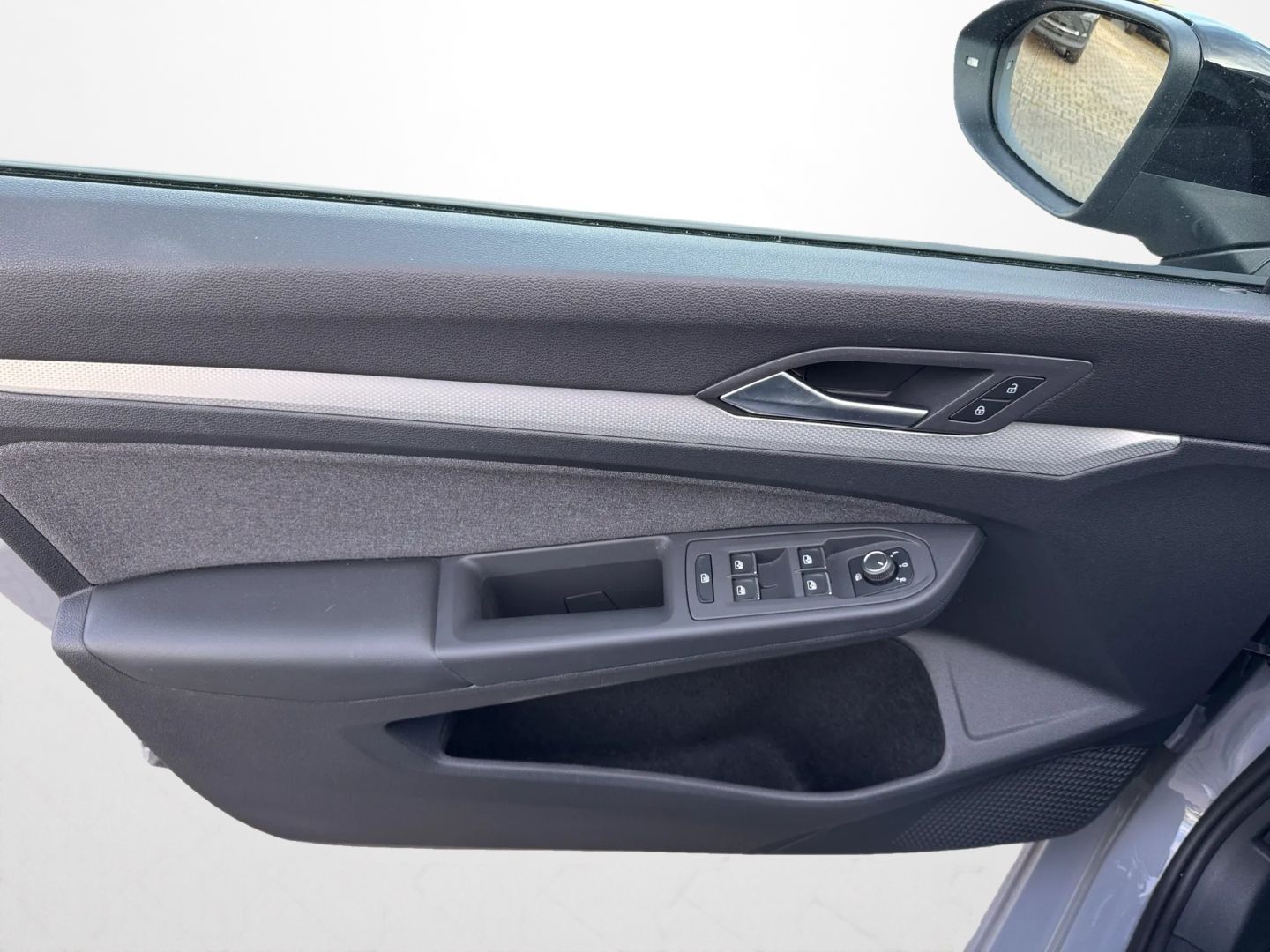 Golf VIII 1.5 eTSI DSG "MOVE" *PLUS*LED*NAVI*