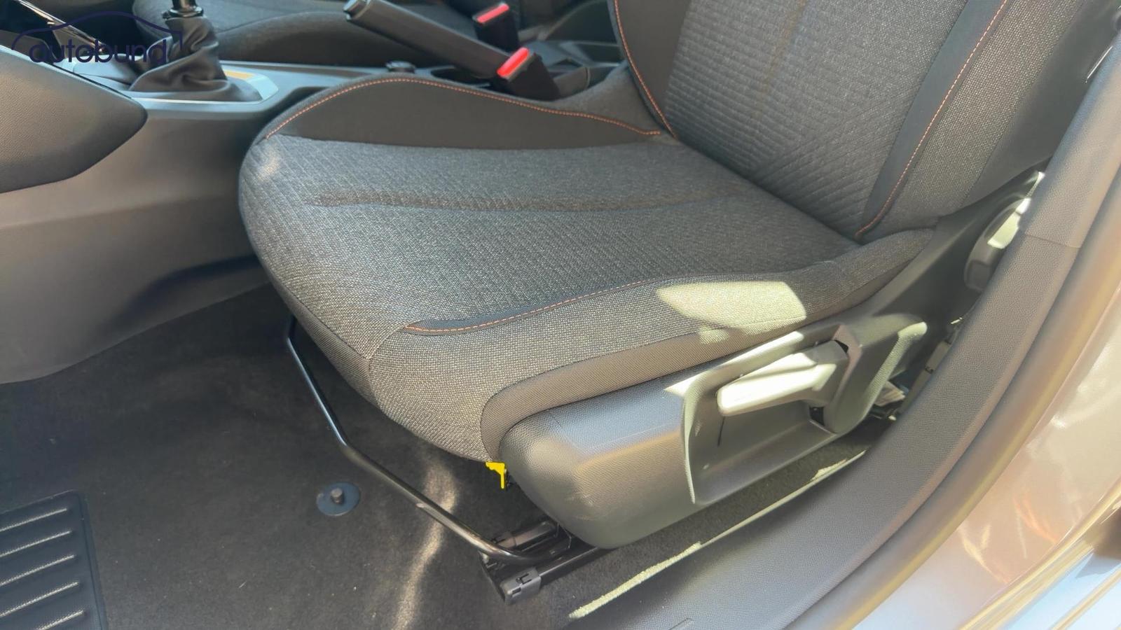 Peugeot II 1,2l Turbo Style LED Link NBA PDC SHA Shz