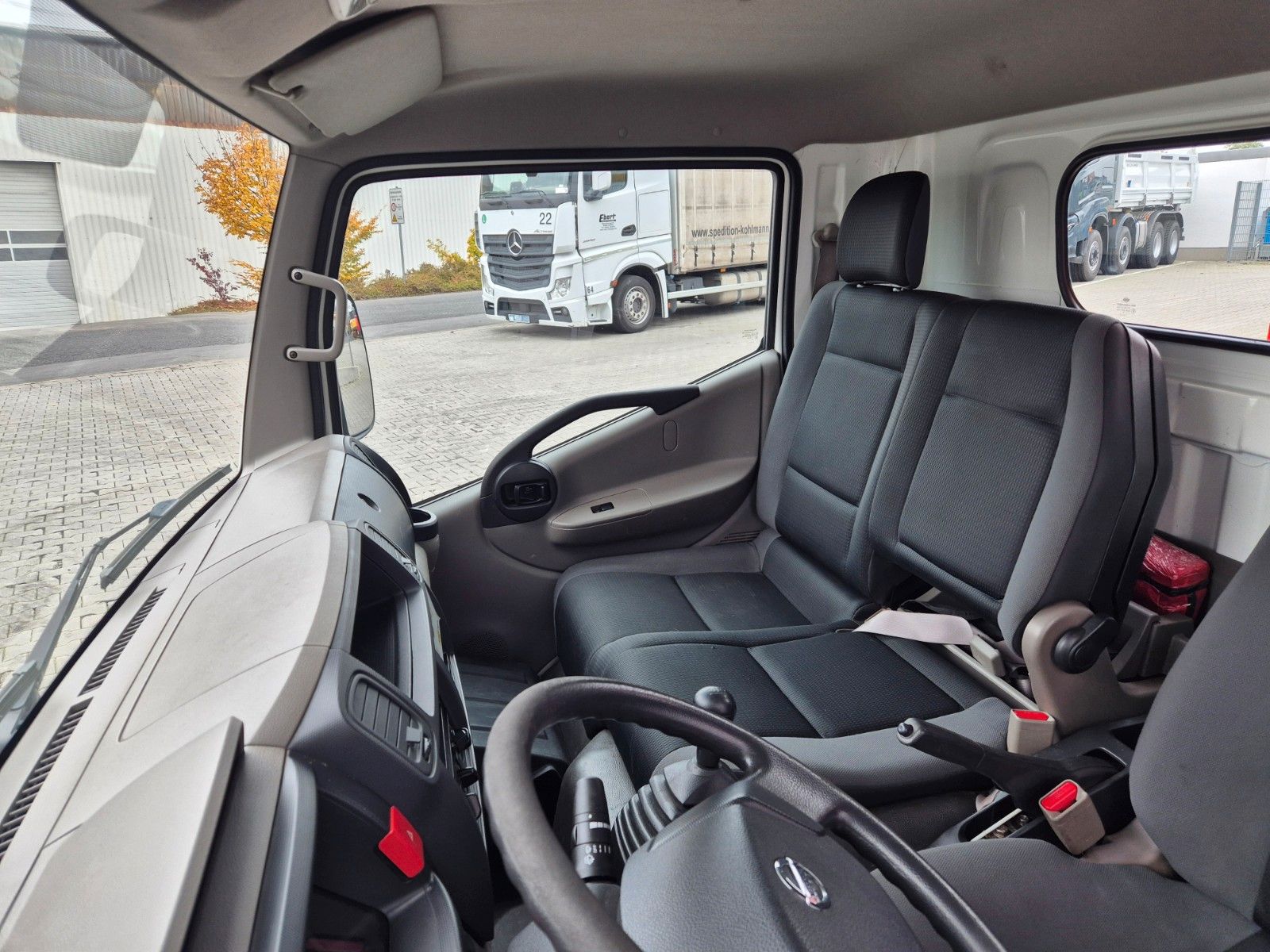 Fahrzeugabbildung Nissan Cabstar NT400 Palfinger P 160 TX 16m 1.104h