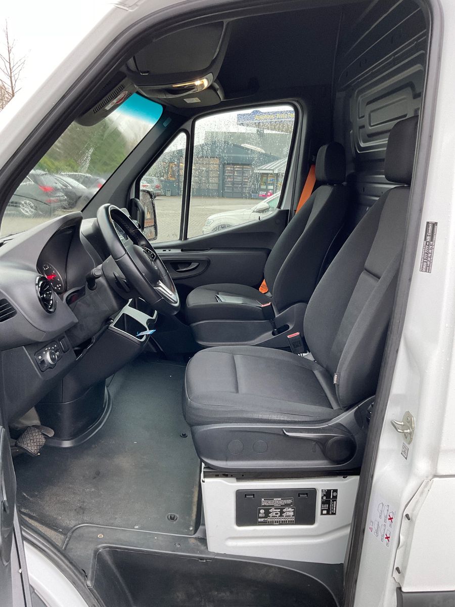 Fahrzeugabbildung Mercedes-Benz Sprinter 315,Kamera,3.5T,Navi,Carplay,L2