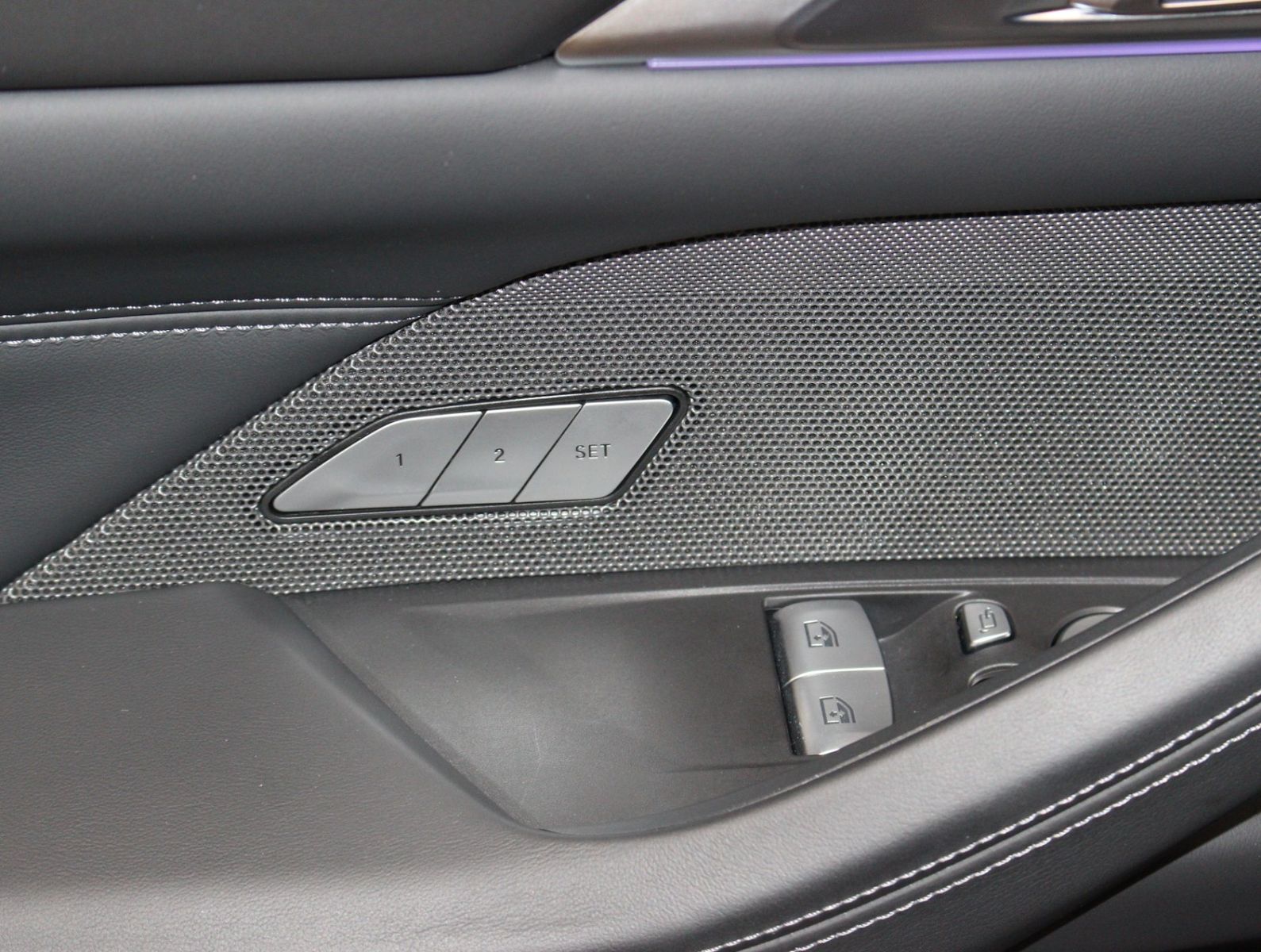 Fahrzeugabbildung BMW M4 Coupe M xDrive Competition HUD*Laser*360°