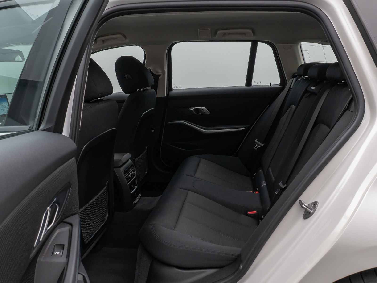 Fahrzeugabbildung BMW 320e DAB CockPitPlus PDC Geschwindigkeitsreg LED