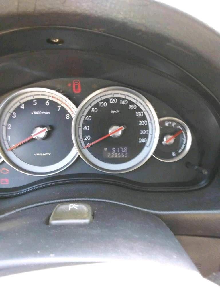 Subaru Legacy 2004 — interior