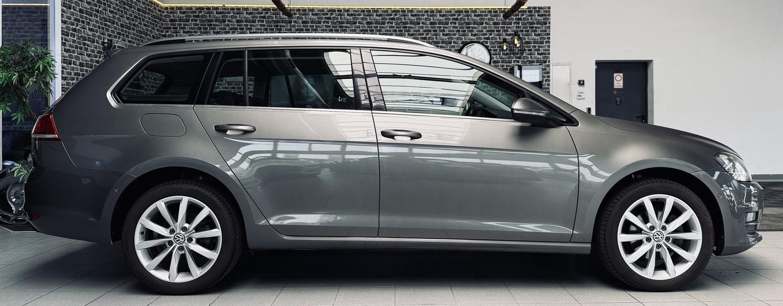 Volkswagen Golf Variant Highline Automatik |AHK|NAVI|KAMER|