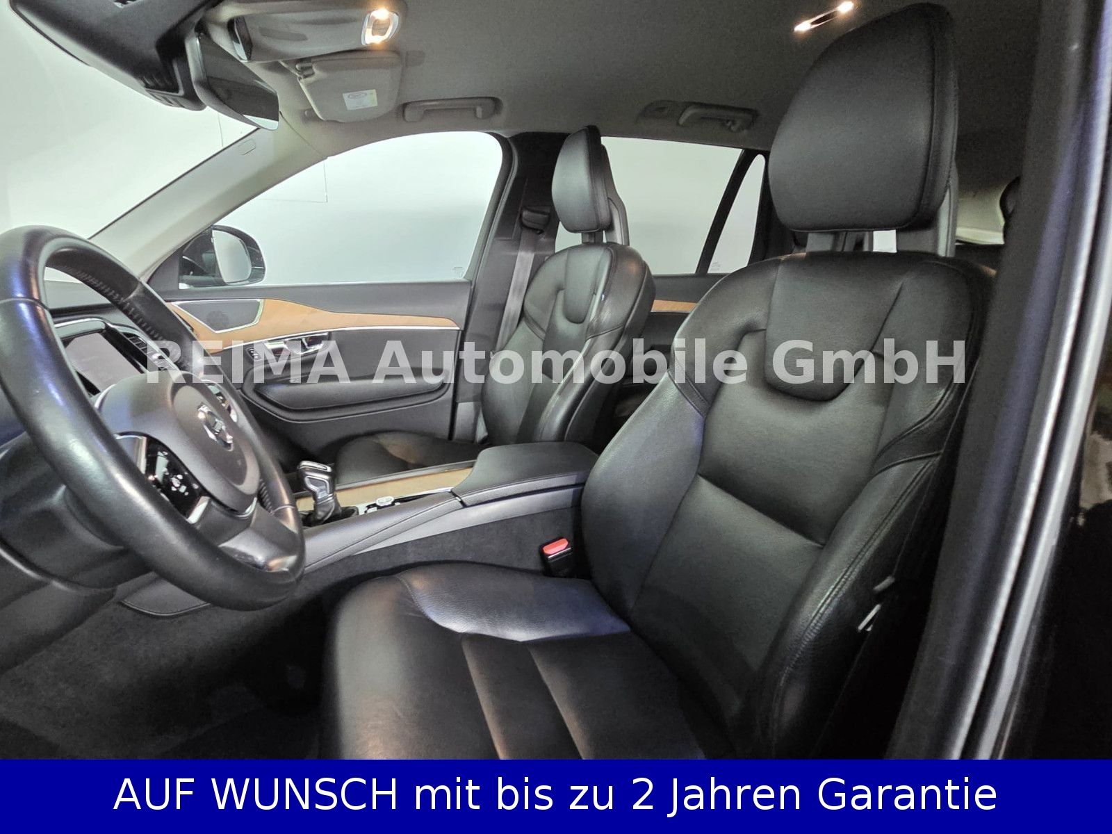 Fahrzeugabbildung Volvo XC 90 2,0 D Momentum AWD, 7 Sitzer, ACC